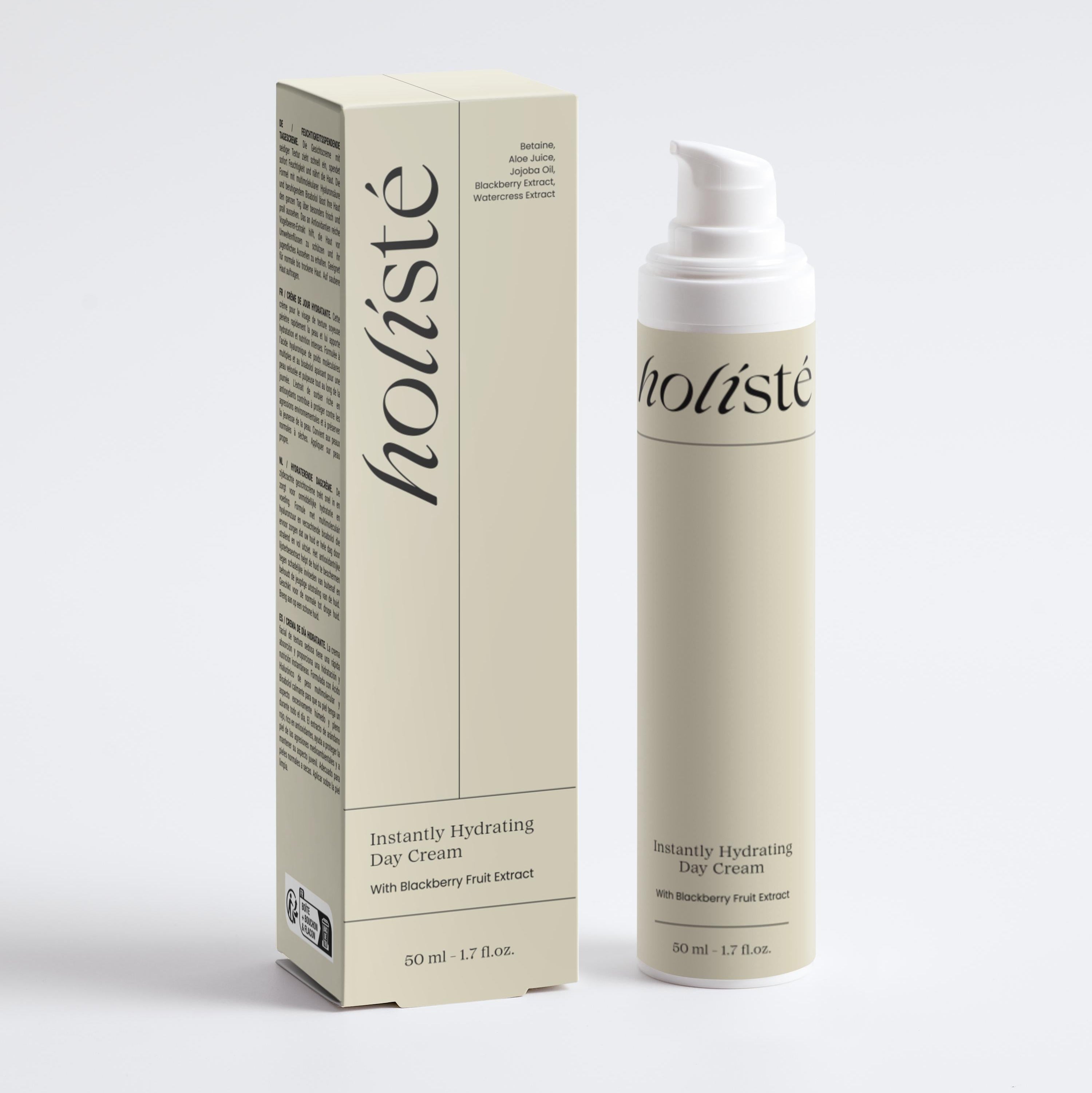 Instantly hydrating day cream with blackberry fruit extract