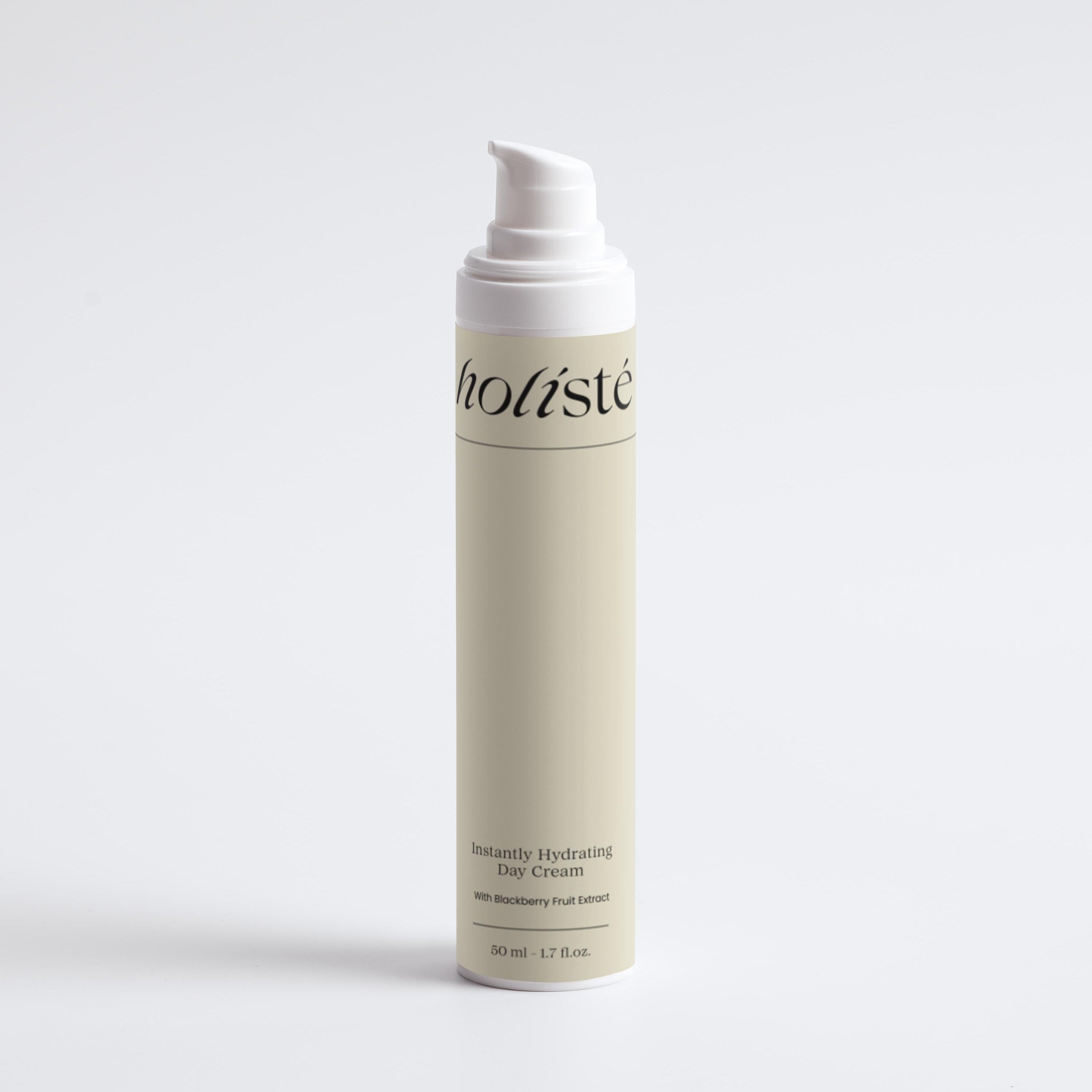 Instantly hydrating day cream with blackberry fruit extract